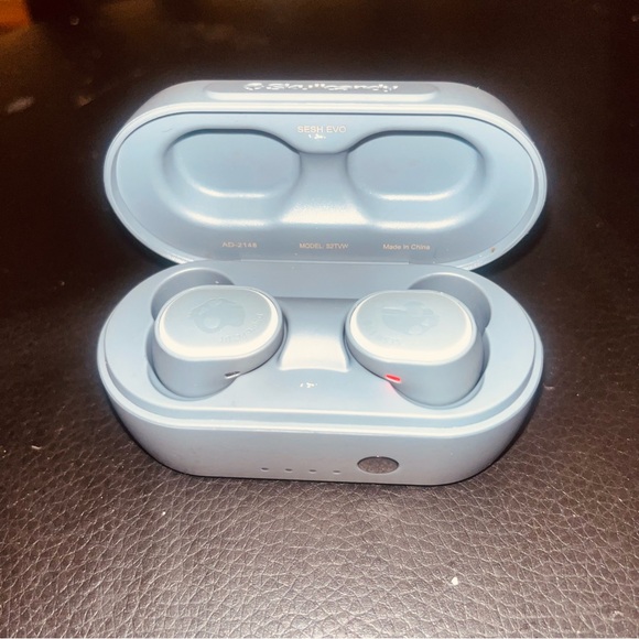 Skullcandy Light Blue Sesh Evo Earbuds - Picture 1 of 13